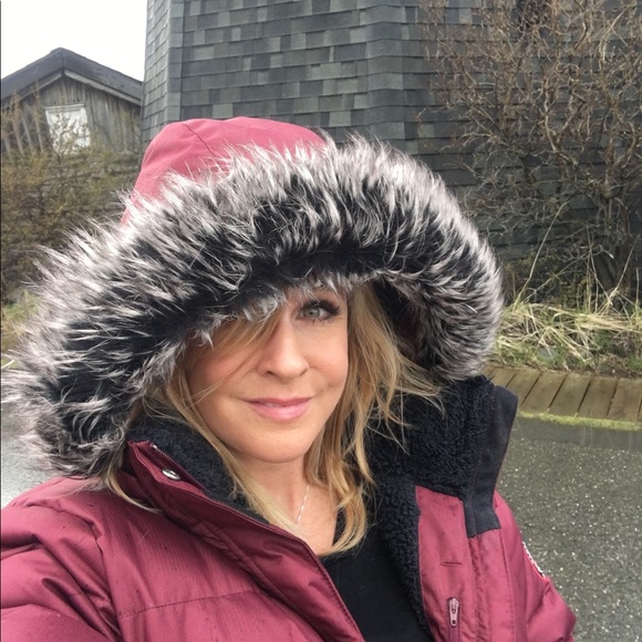 Meet your Posher, Christine - Picture 3 of 5